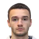 Kamer Qakadisparo a la cabeza