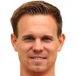 Daniel Tothdisparo a la cabeza