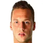 Marko Arnautovićdisparo a la cabeza