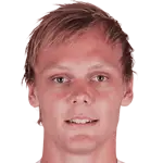 Kasper Pedersendisparo a la cabeza