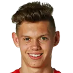 Toby Stevensondisparo a la cabeza