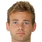 Mikko Sumusalodisparo a la cabeza