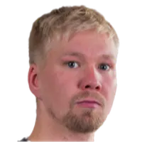 Tuure Siiradisparo a la cabeza