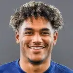 Alexis Goncalves Pereira headshot