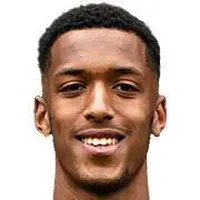 Rayane Doucourédisparo a la cabeza