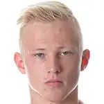 Patrick Pflücke headshot