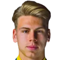 Daniel Csóka headshot