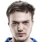 Aron Elís Þrándarsondisparo a la cabeza