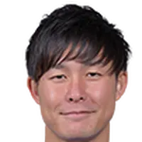 Tsubasa Yoshihiradisparo a la cabeza