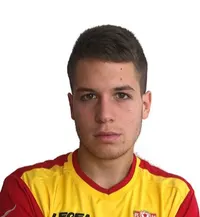 Aleksa Latkovićdisparo a la cabeza