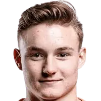 Kamil Krukdisparo a la cabeza