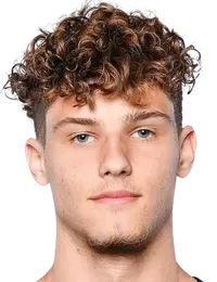 Natan Dzięgielewskidisparo a la cabeza