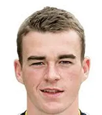 Adam Browndisparo a la cabeza