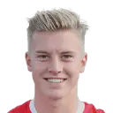 Adam Kingdisparo a la cabeza