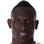 Issa Ndoyedisparo a la cabeza