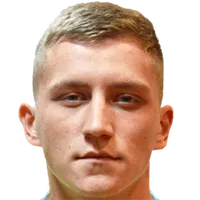 Nemanja Toromandisparo a la cabeza