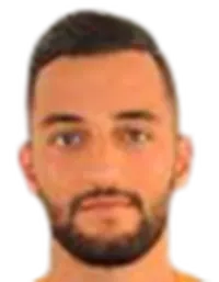 Anıl Yiğit Çınardisparo a la cabeza